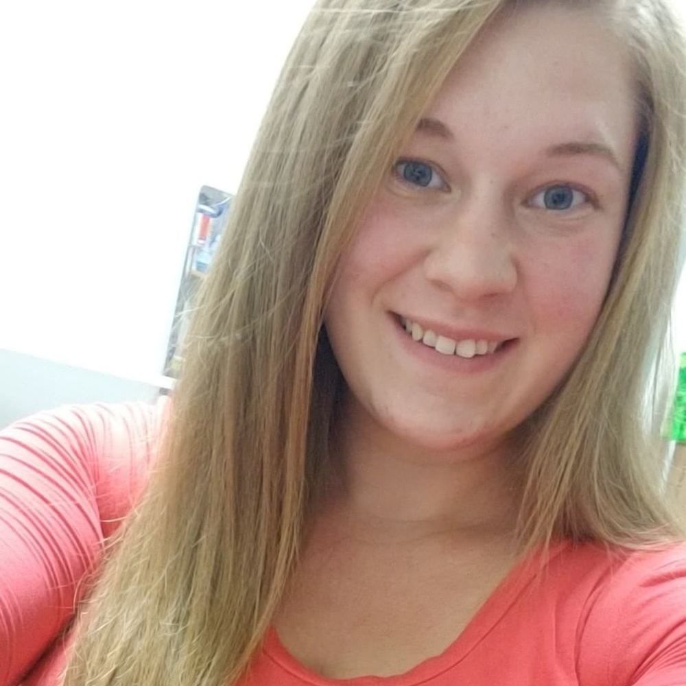 Meet your Posher, Holly